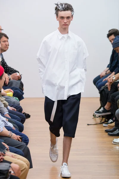 Look 26